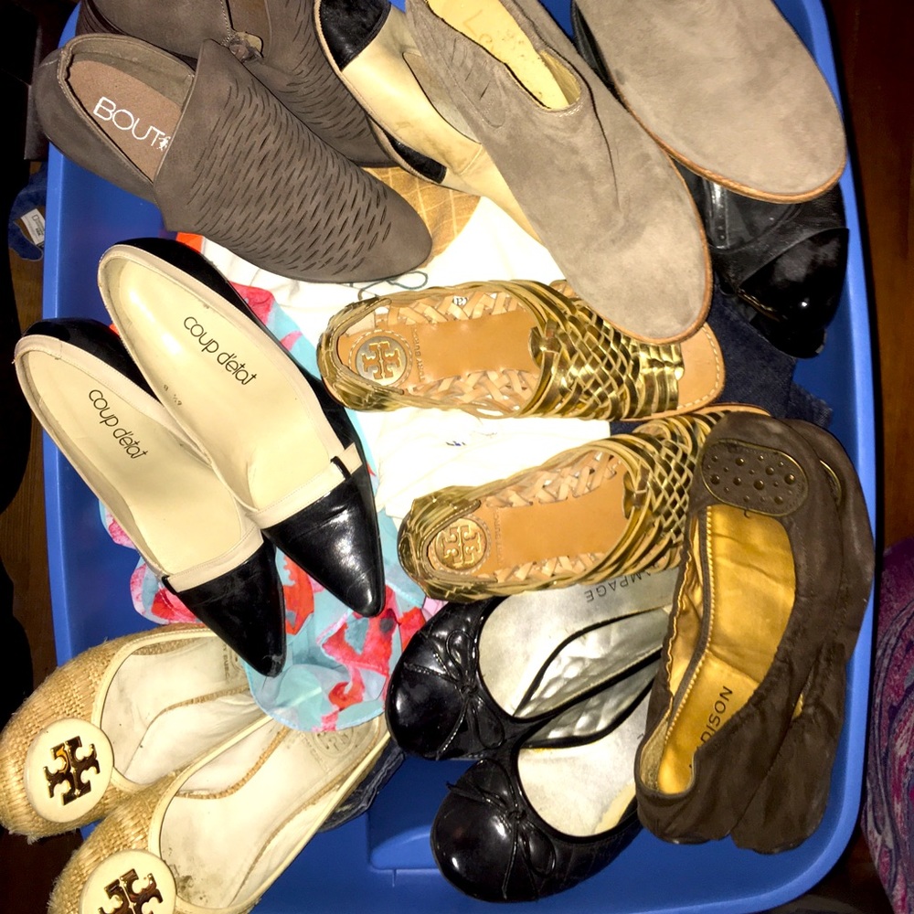 Coming soon! Ladies shoes & clothing & home decor